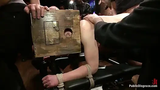 Güzel esmer üç delikli fahişeye indirgendi