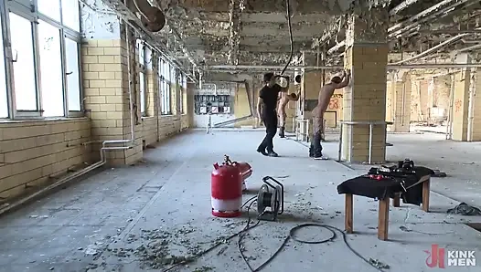 Visconti üçlüsünün esaret altında dünya başbakanı