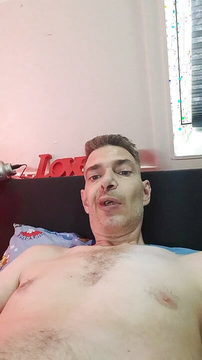 Erkekleri emiyor