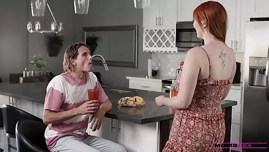 Anne maç yapımcısıyla oynuyor - s14:e8