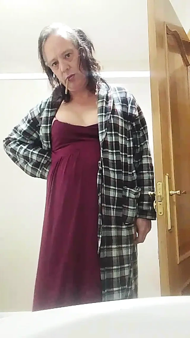 Ateşli bir şekilde içiyor