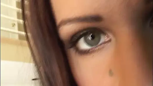 Bir ince Alman genç kız seviyor Başlarken ona nemli kedi dövülerek sert