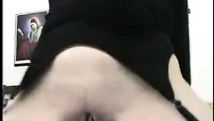 Emma facesitting kardeş