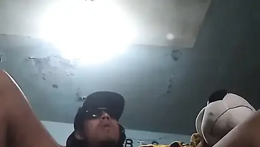 Kendimi Oturma Odasında Yalnız Baştan Çıkarıyorum