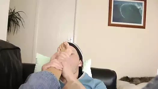 Kokmuş ayakları naylonla kokla + footjob