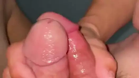 Yağlı çift yarak boşalması