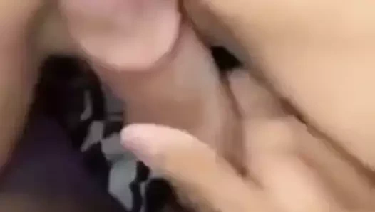 üvey annemin arkadaşını beceriyor