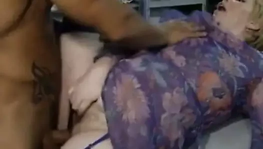 Matura vuole cazzo giovane