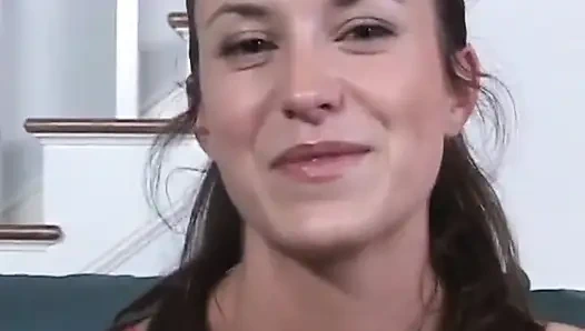 Oyuncu seçmelerinde esmer kadın sert sikiliyor