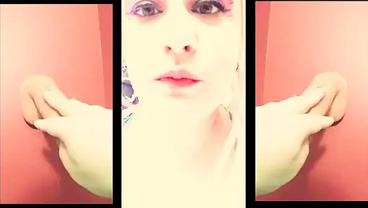 Kız arkadaşın seni pornoya bakarken yakaladı, bu yüzden sana tükürüyor ve sikini tokatlıyor konuşmadan