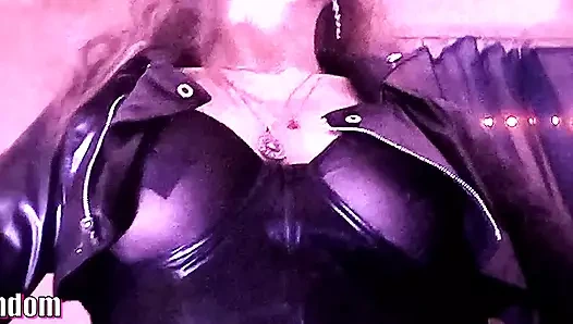 Dominatrix eva, lateks fetiş, büyük götlü orta yaşlı seksi kadın, kadın egemenliği tanrıçası, solo, çizme, gözlük, derili sahibe, ateşli sapıklık