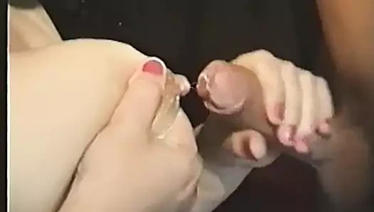 hamile squirts kolostrum