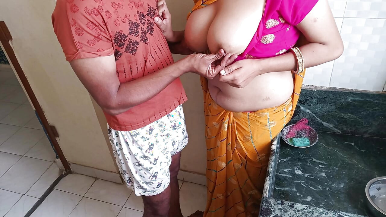 kamwali Bai ki Naughty married Ladki ko chuda kitchen me desi hindi audio sex