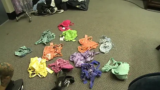 Porno yıldızı Mason Moore yatakta azgın adamla sert sikişiyor