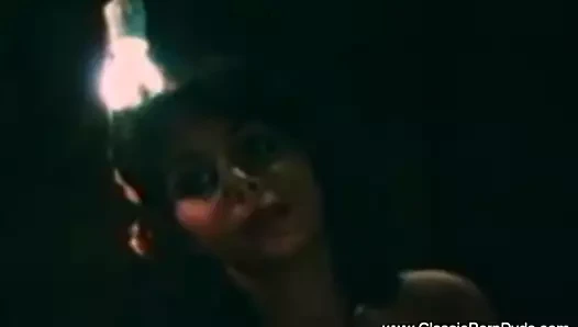 Aşk ve eğlence ile eski moda porno yolu ile sevişmek