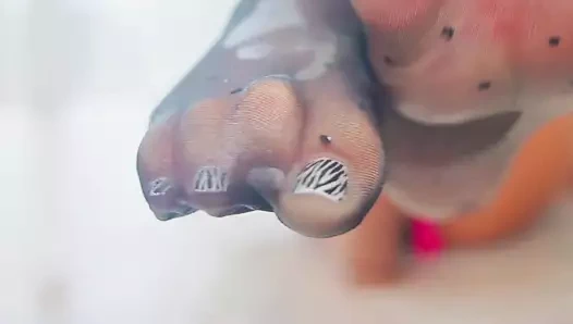 Çoraplar fışkırtarak sırılsıklam