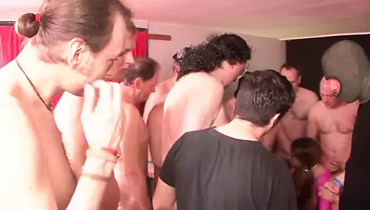 Bb-video produktion tarafından grup seks kraliçeleri