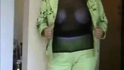 Beyaz yeni topuklu ayakkabılarım!!!!!