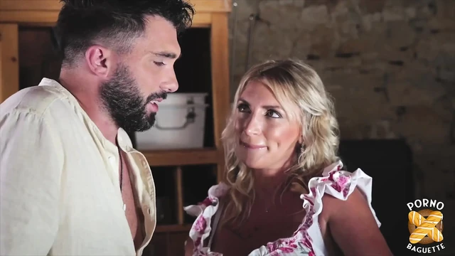 Muhteşem sarışın Irina çok sert sikiliyor