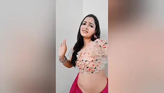 Saali'nin seksi vücudu tarafından baştan çıkarılan yarak jija ji sıkı amcığını ve götünü sikiyor Hintçe ses