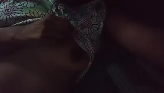 Sri Lanka - chica musterbation en cuarto de baño con lujuria consolador con grandes tetas y coño mojado