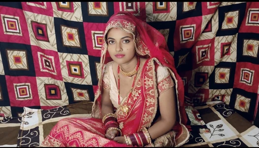 Hintli kadınlar ilk kez kocasını aldatıyor