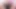 Kamila vücudunu gösteriyor ve pembe tavan arasında boşalıyor