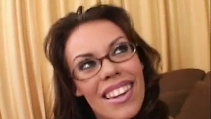 En geniş gülümseme porno.