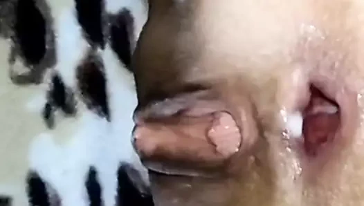 Evli kadının götünü açıyor