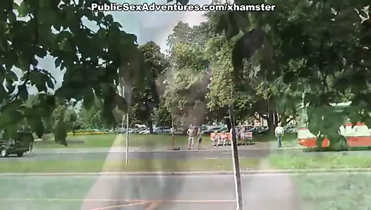 Gerçek amatör kamu sikme ile sıcak kız