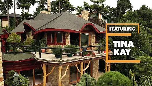 Ateşli kaltaklarla dörtlü grup seks seni boşaltıyor