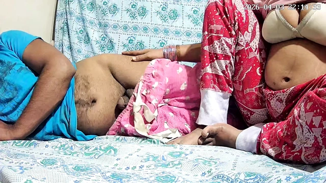 Hintli öğretmen ve öğrenci sınıfta seks yapıyor 28765