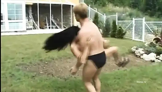 Genç bir Nacho Vidal için sarışın ateşli sürtükler