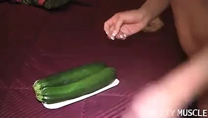 Leena - sebzeli seks