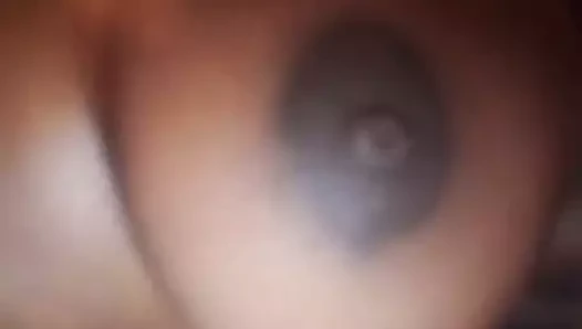 Sigara içme abanoz alay ile mükemmel göğüsler