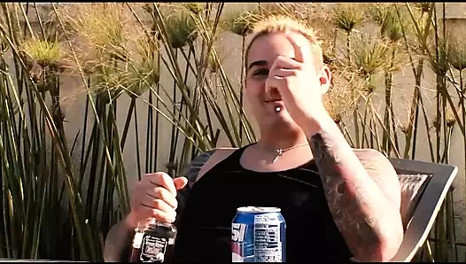 Aubrey Adams şimdiye kadar gördüğü en büyük yarakla amını mahvediyor!