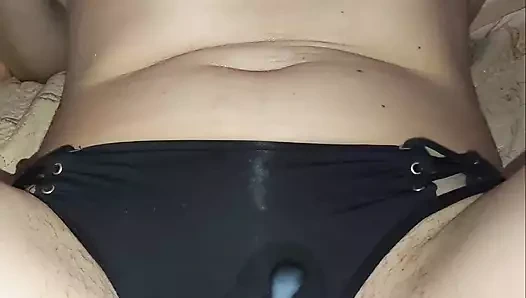 Lanet arkadaşının sıkı karısı ve külot içinde cumming