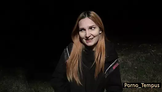 Rus porno aktrisi kocasını bir hayranıyla aldatıyor. Şok videosu - porno_tempus