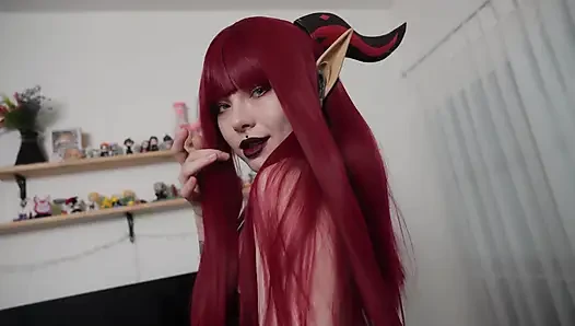 Succubus rüyada geliyor ve onu oyuncağı olarak kullanmasına izin veriyor