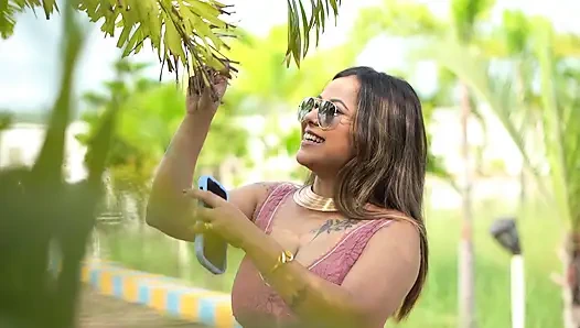 Tina Nandy Erkek Arkadaşıyla