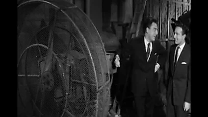 Shirley eaton diş hekimi iş başında