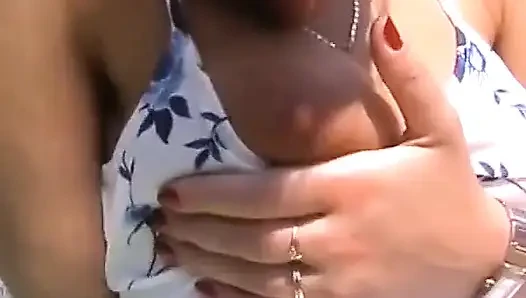 Bu götünü siktirmeyi seven büyük götlü Alman bebek