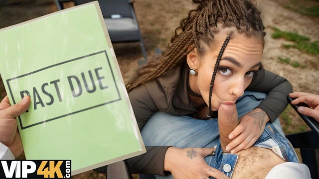 DEBT4K. Borç ödemesi olarak yoğun derin gırtlak