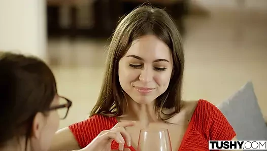 VIXENPLUS Riley Reid'in ilk çifte penetrasyonu