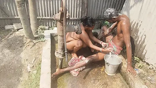 Desi housewife ke sath nahaya aur chudai ki