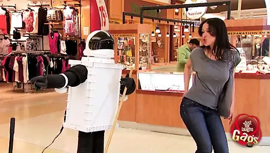 Kadının götüne tokat atılıyor