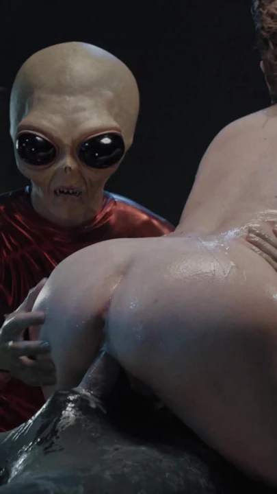 Kendra sunderland büyük uzaylı dildo seks