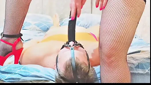 Mollyjoy Lastik Arkadaşına Biniyor)