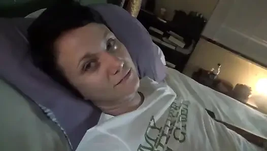 Erotik üstsüz öksürme