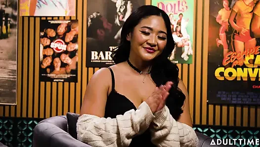 Jasmine Teaa: Asyalı grup seks partileri ve chun-li cosplay | Adult Time Podcast